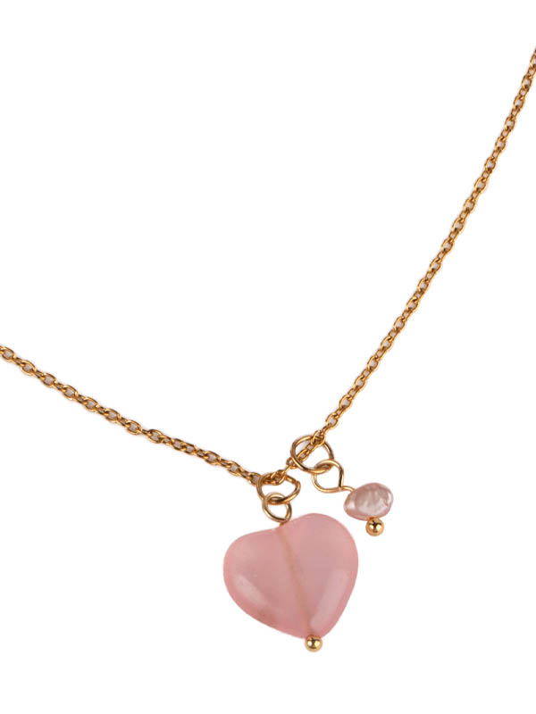 Barnhalsband med ett rosa rosenkvartshjärta och en rosa sötvattenspärla.